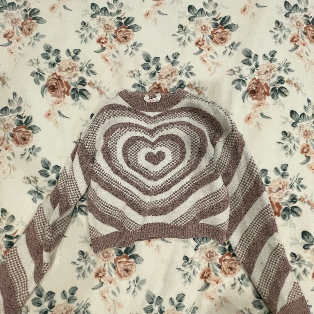 Heart Patterned Sweater - Brown and Cream